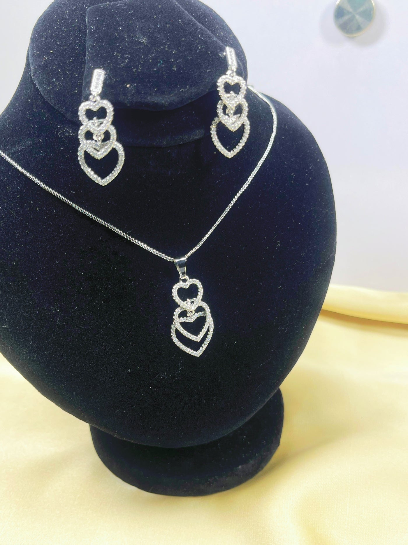 Dazzling Pendant Set with Earrings for Women and Girl